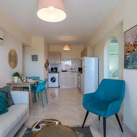 Sunny 2-br In Mackenzie * ラルナカ