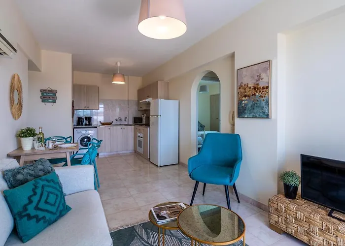 Sunny 2-br In Mackenzie Lägenhet Larnaca